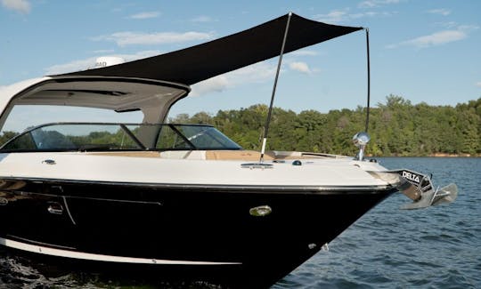 Sea Ray SLX 350 Great Space & Fun on board in Puerto Vallarta, Jalisco