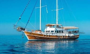 Luxury  Crewed Cruises in Croatia, Gulet Sirena 28 m 5 cabins 10 guest capacity