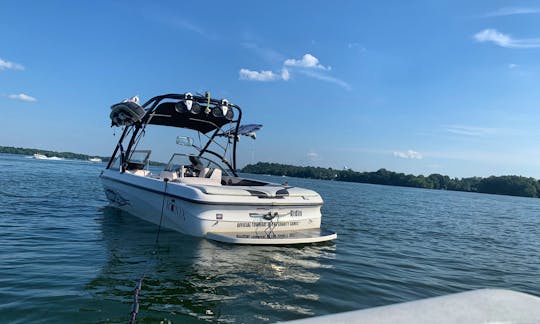 Weekends and Weekdays! Mobius LS Boat for rent in Hendersonville, Tennessee