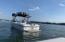Weekends and Weekdays! Mobius LS Boat for rent in Hendersonville, Tennessee