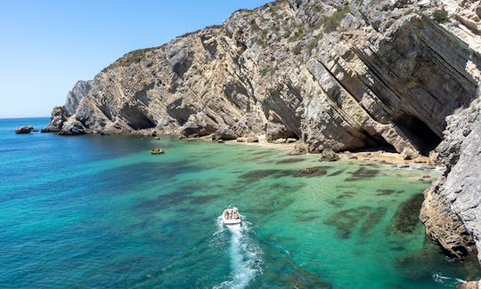 Vela privada ao longo da costa de Sesimbra, Setúbal ou Arrábida, experiência de aluguel