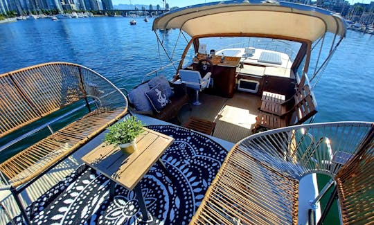 45ft Mahogany Luxury Yacht - Vancouver, British Columbia