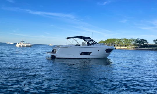 Miami Florida 2015 Absolute 40 STL Luxury Motor Yacht 