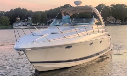 Pleasure cruising excursions in the Annapolis, Maryland area onboard a stunning Formula 37 PC
