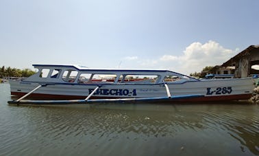 Passeio de barco pelas cem ilhas em Pangasinan, Filipinas