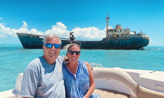 Bateau Hurricane Deck de 26 pieds pour une croisière Island Discovery 