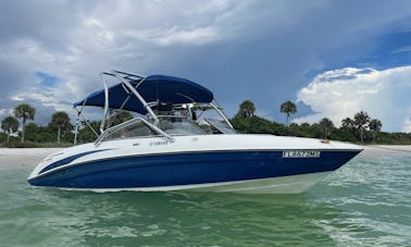 10 Person Ridiculously-Fun Wakeboard Boat