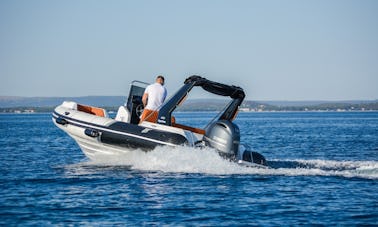 クロアチアのザダルで最高のボートタイガーマリン 650 トップラインでのプライベート日帰り旅行