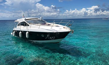 Flawless 35 ft. Marquis in Cancun ,1 hour of Free Jetski 
