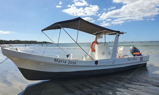 Pescando em Tamarindo em um Liston com a novíssima Yamaha de 90 cv