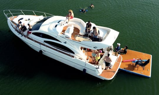 Custom Azimut Yacht Flybridge 44ft LAKE JOE POOL