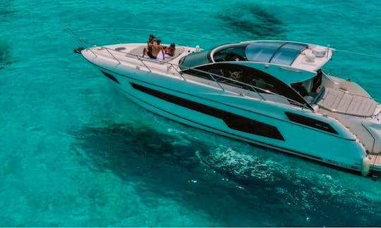 JUST AMAZING Sunseeker 52ft Motor Yacht in Cancún, Quintana Roo