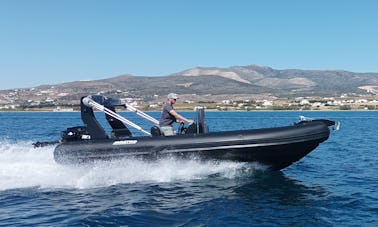 ギリシャのパロス島にある新しいモストロ621オフショアRIBボートレンタル