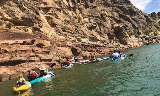 Guided kayak tour to the cliffs