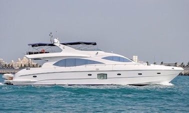 GRAND YACHT DE LUXE DE 88 pieds AVEC JACUZZI À DUBAÏ