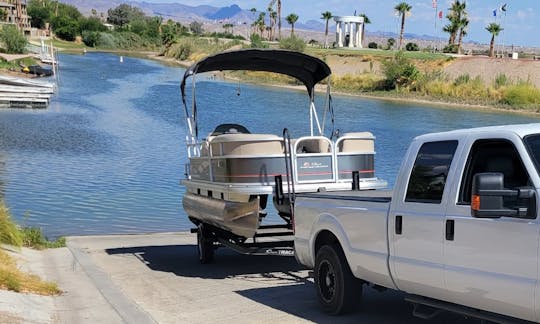 Party Barge - 18ft Pontoon Boat, Seats 9. Pauma Valley, CA