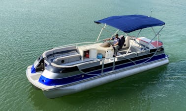  27’ Harris Pontoon For 15 guest - Starting at $150/ hour on LAKE TRAVIS!!