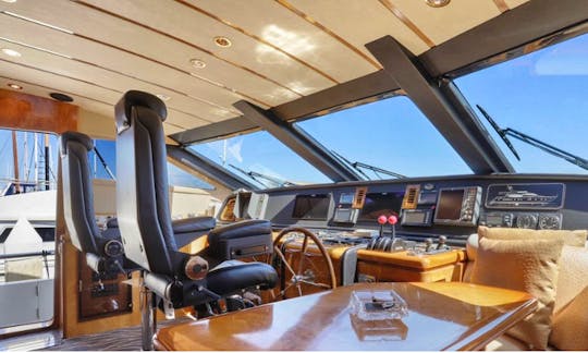 80' Monte Fino Luxury Yacht for Charter in Alameda, California