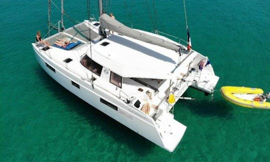 Discover St Maarten on this beautiful catamaran