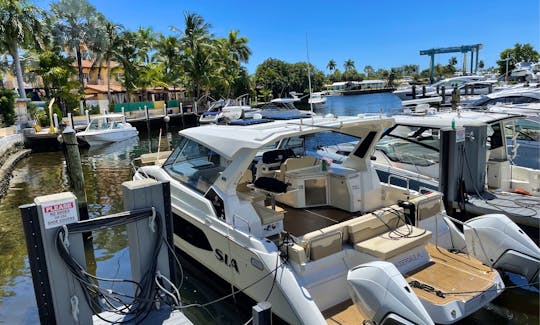 Perfect family & friends day boating gateway with Aquila 36 Power Catamaran in Dania Beach, Florida