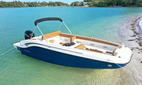 20ft. '22 Bayliner boat rental in Siesta Key, Lido Key and surrounding areas