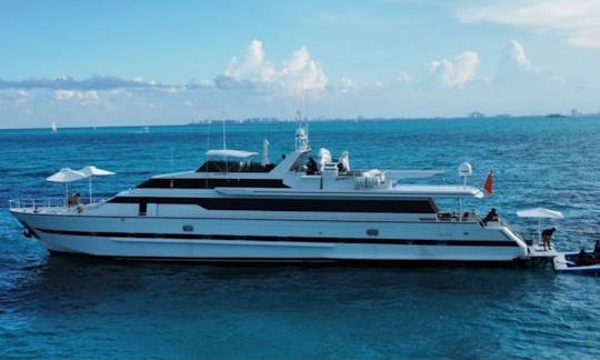 Location d'un magnifique méga-yacht 110 Azimut Power à Cancún, au Mexique