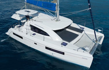 40' Leopard Luxury Catamaran All-Inclusive Charter
