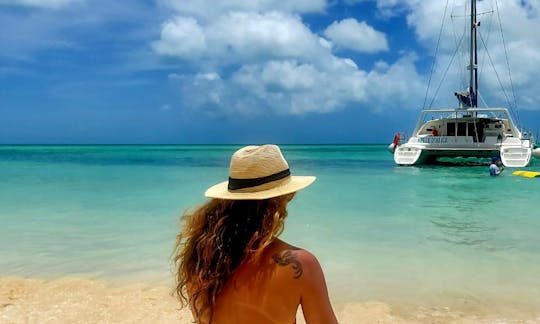 Passeio de barco de catamarã compartilhado até a Ilha da Paixão (das 10h às 15h) 