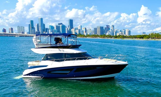Regal Fly 42 Flybridge Motor Yacht in Miami, Florida