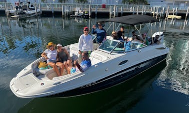 Location d'un bateau Sea Ray Sundeck de 26 pieds à Aventura, en Floride