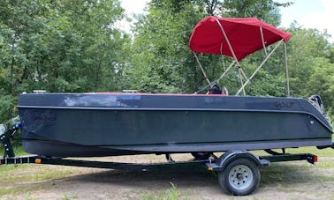 Barco eléctrico VOLT 180 en el lago Hopatcong