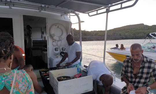 Curacao private boat charter with chief cook