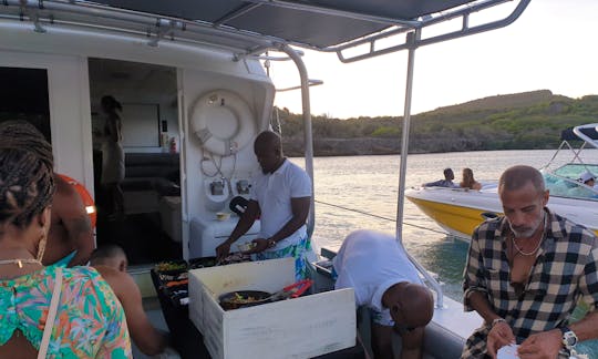 Curacao private boat charter with chief cook