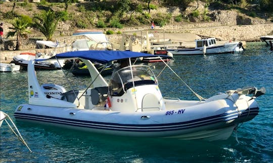 RIB speedboat Zodiac Medline with 250Hp for Rent in Hvar town