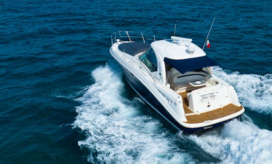 40' Sea Ray Sundancer All-Inclusive Yacht Charter in Tulum Beach.