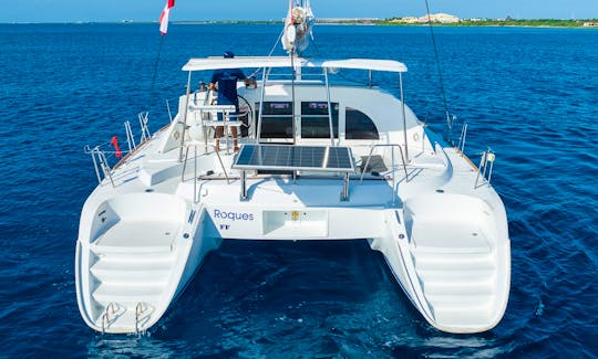 38' Luxury Catamaran All-Inclusive Cruise