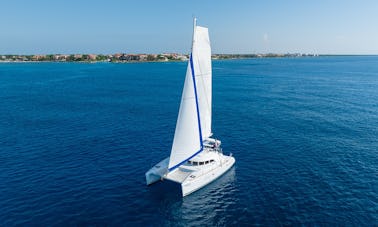 38' Luxury Catamaran All-Inclusive Cruise in Tulum Beach.