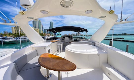 Charming 84' Lazzara Luxury Yacht in Miami, Florida