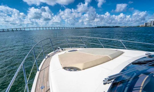 Gorgeous 53' Azimut Luxury Yacht in Miami Florida