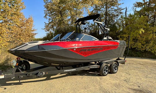 22ft Moomba Wakesurf Boat in Fort McMurray