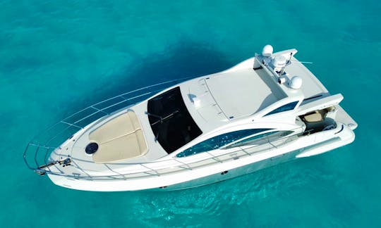 Halloween on board!! OCTOBER PROMOTION! 43ft Azimut Yacht in Cancún, Quintana Roo