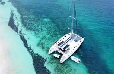 Faro Lagoon Switch 570 Cruising Catamaran Rental in  Guna Yala