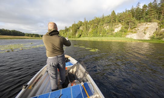 Pesca de lúcio com guia perto de Gotemburgo, Suécia