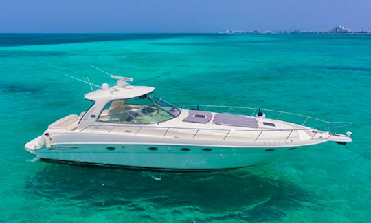 46ft Sea Ray Sundancer Motor Yacht Rental in Cancún Quintana Roo for Up To 15 Pax
