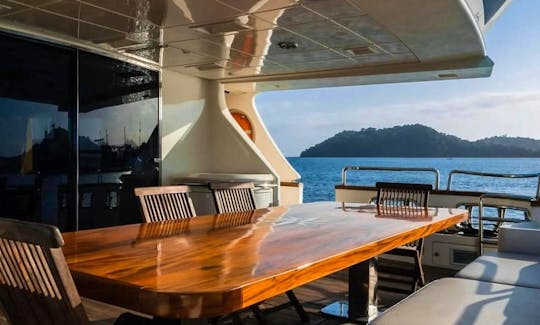 Azimut 105 Luxury! Have Fun In The Only Azimut Mega Yacht In Costa Rica!
