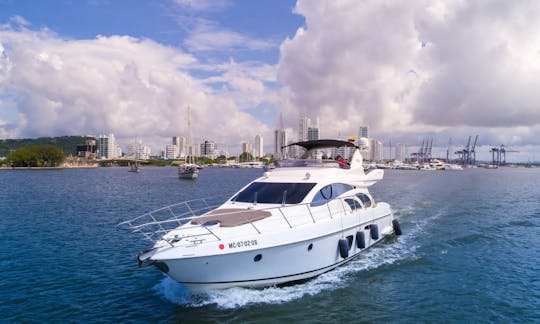 Oferta da semana! Iate Azimut de 55 pés para alugar em Cartagena, Colômbia