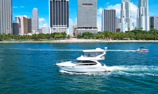 Miami Beach. Downtown Miami Yacht Charter. Meridian IRIS Yacht 45ft