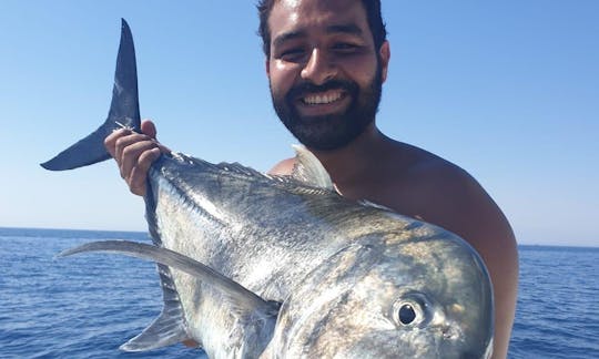 Carta de pesca privada com capitão experiente em Hurghada