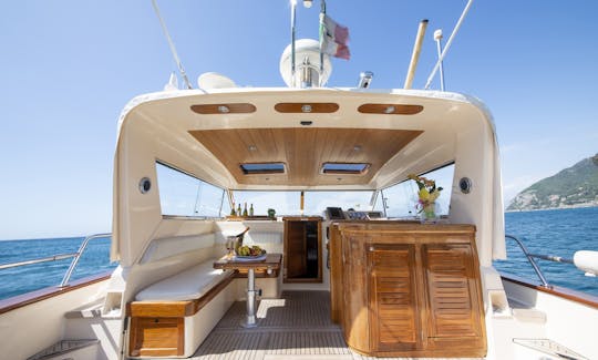 Apreamare 12 for rent in Sorrento Coast, Amalfi, Positano and Capri.