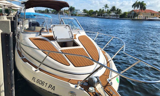 25 FT. Maxum for Charter in Miami and Ft.Lauderdale